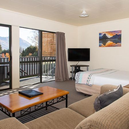 Ride Base Wanaka Apartments Esterno foto