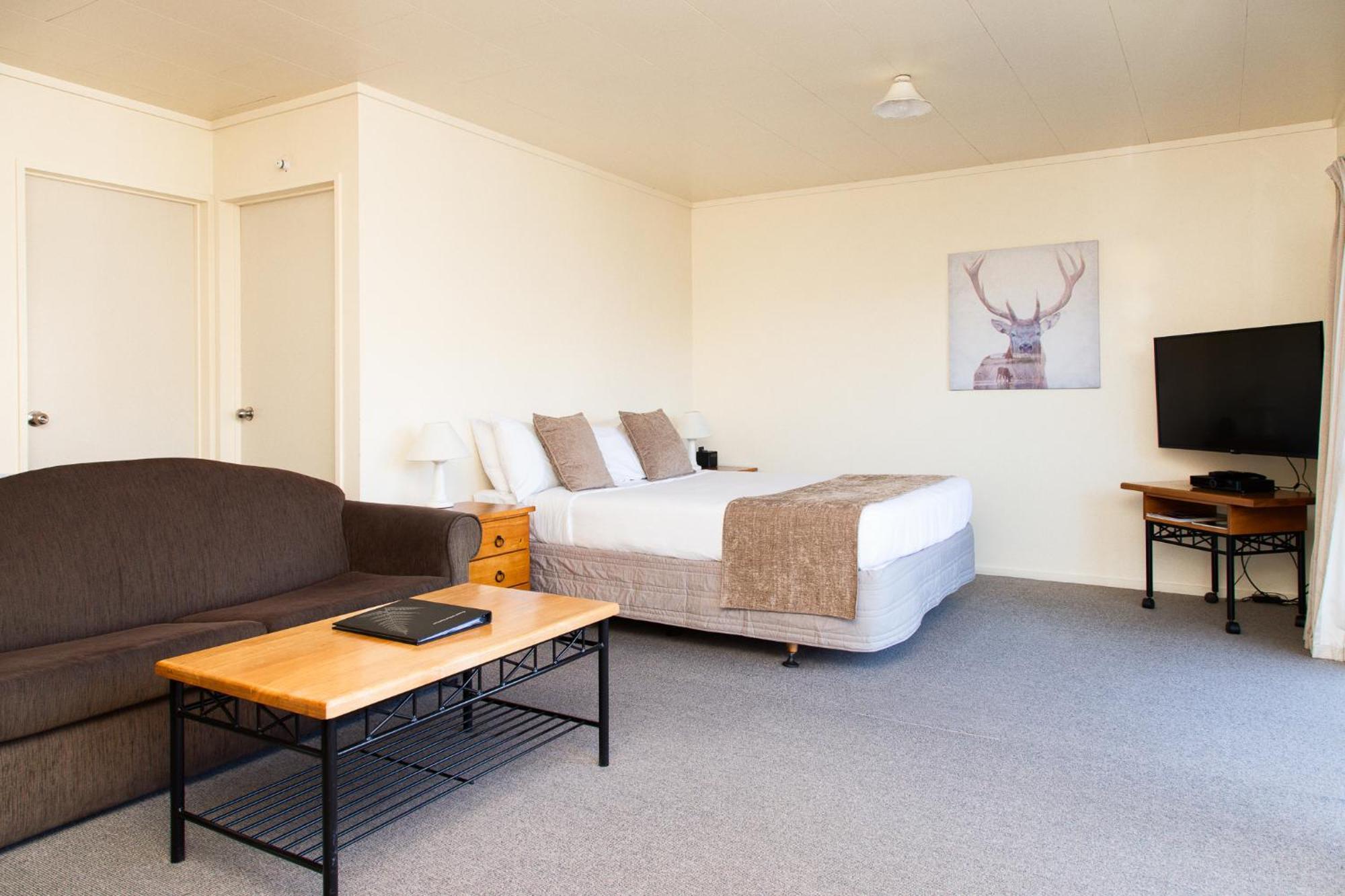 Ride Base Wanaka Apartments Esterno foto