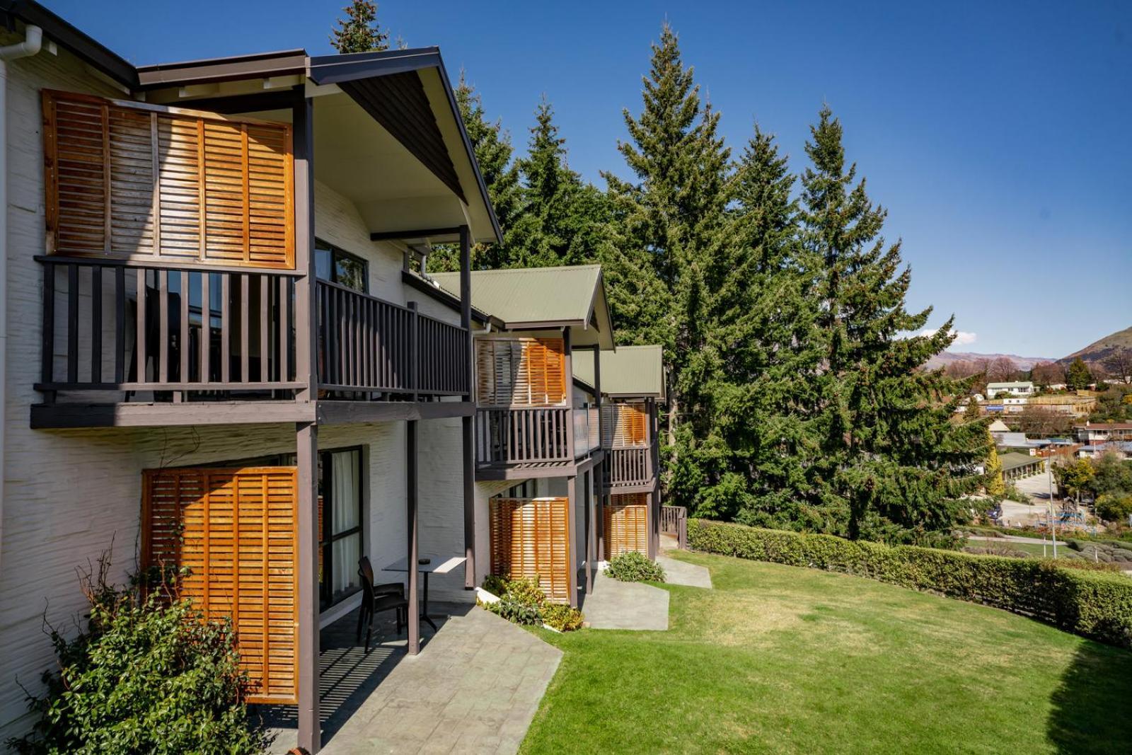 Ride Base Wanaka Apartments Esterno foto