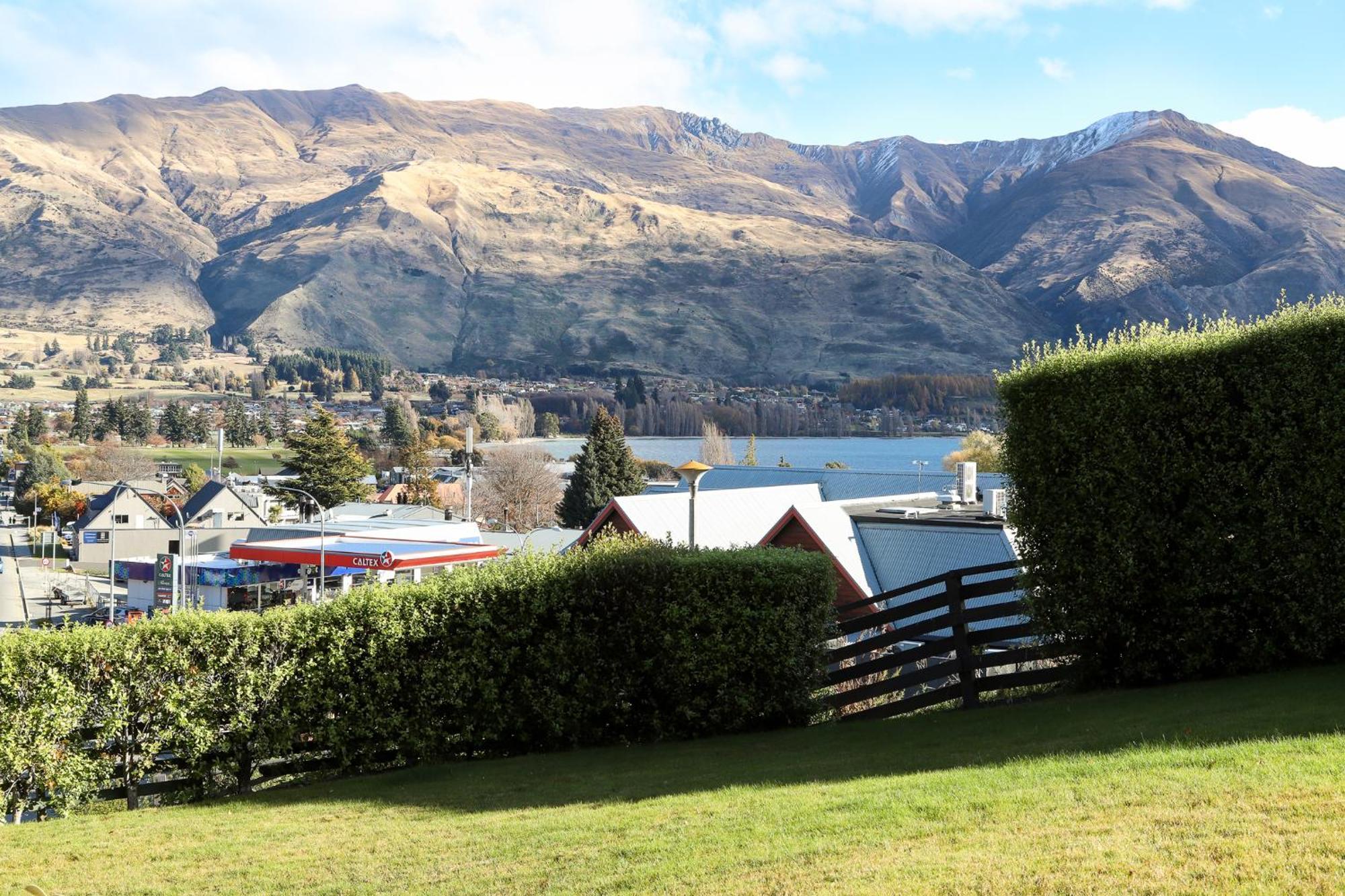 Ride Base Wanaka Apartments Esterno foto
