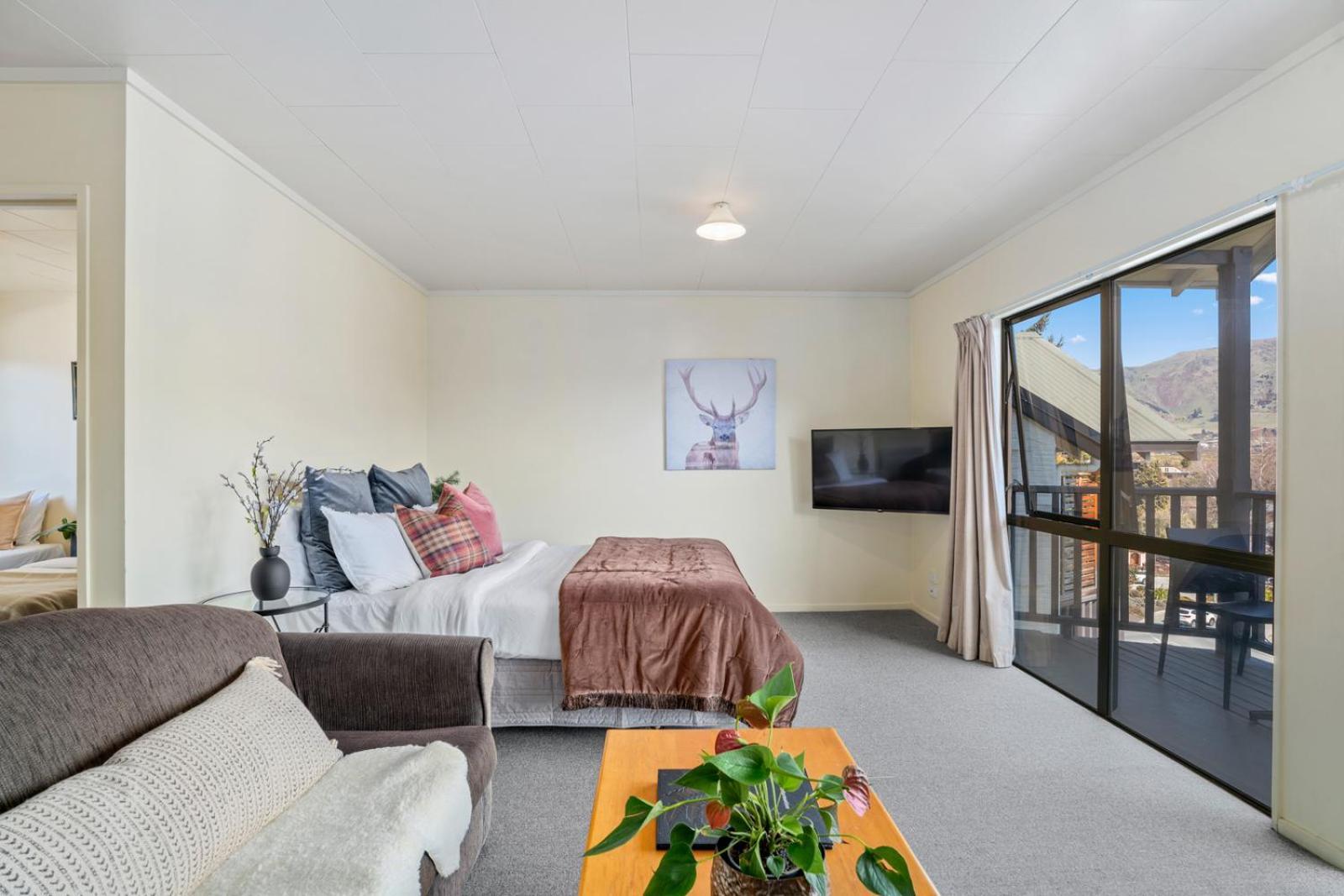 Ride Base Wanaka Apartments Esterno foto