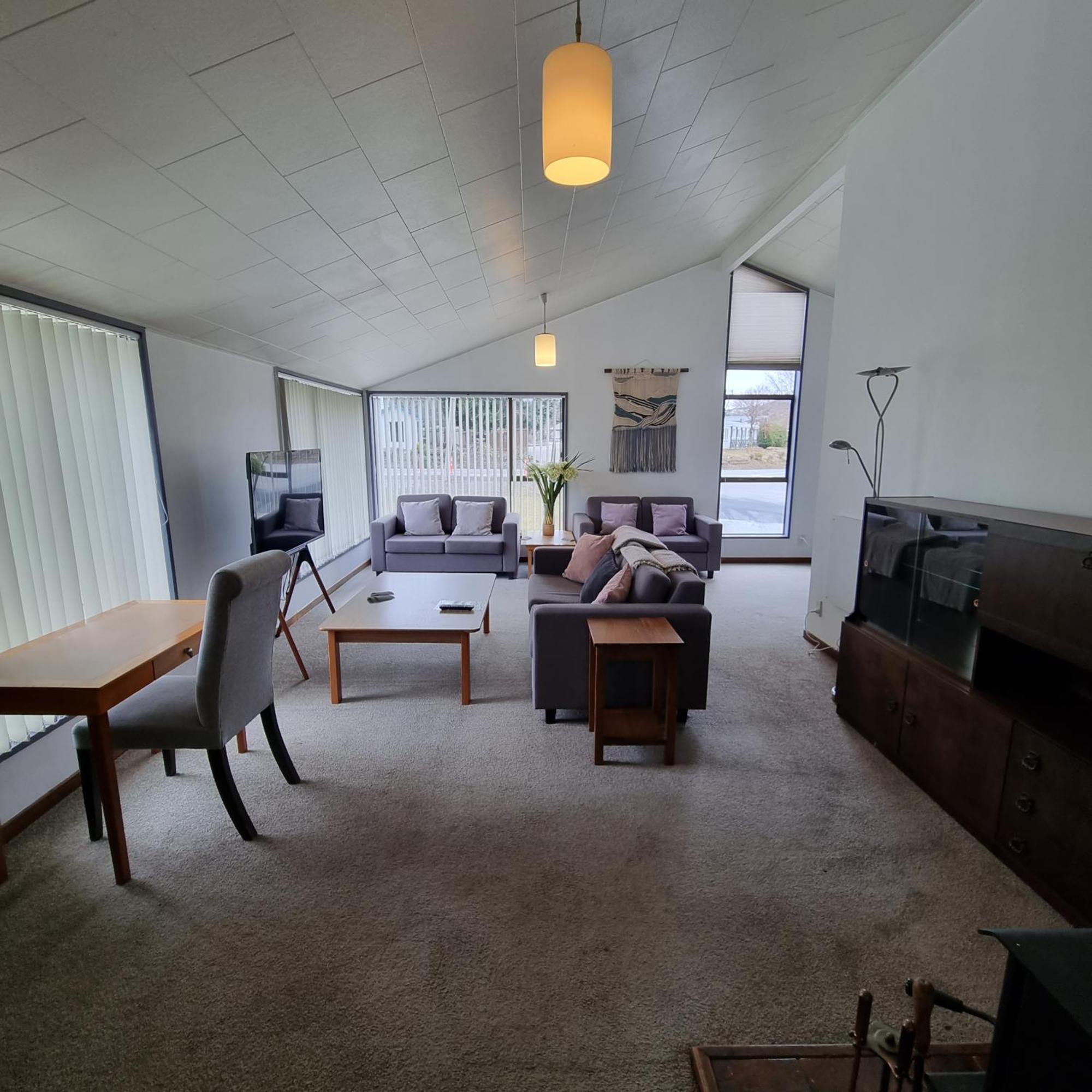Ride Base Wanaka Apartments Esterno foto